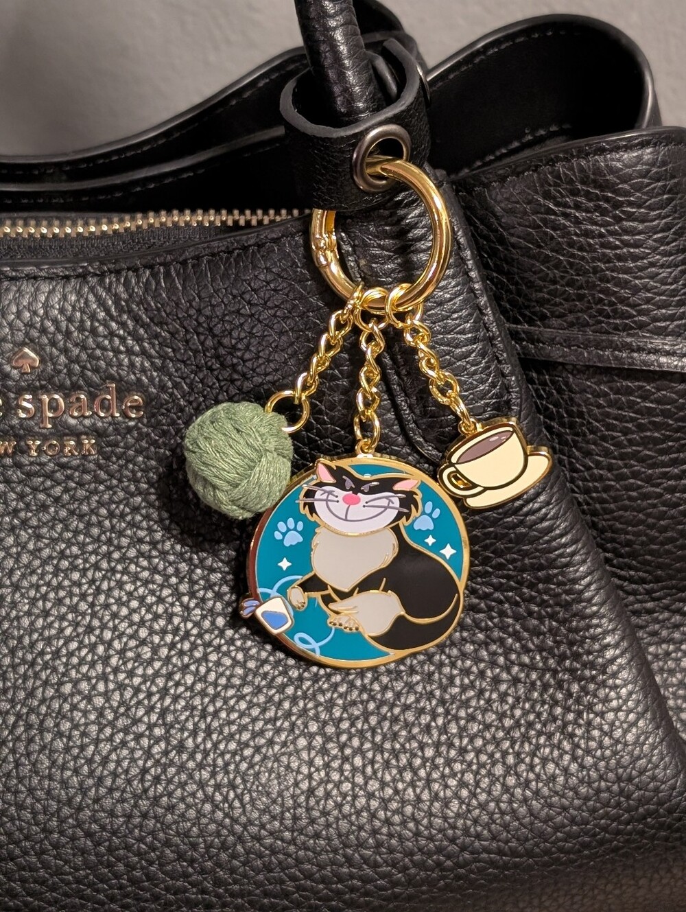 Disney Cats Yarn Ball Blind Box Enamel Bag Clip BoxLunch Lucifer Tea Cinderella